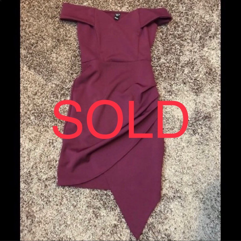 NWT Burgundy Windsor Off-Shoulder Dress